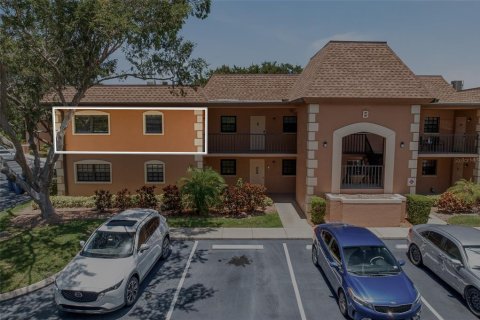 Condo in Largo, Florida, 2 bedrooms  № 2100067 - photo 2