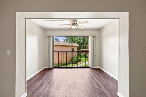 Condo in Largo, Florida, 2 bedrooms  № 2100067 - photo 15