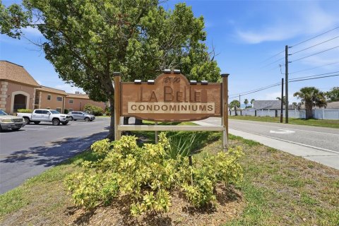 Condo in Largo, Florida, 2 bedrooms  № 2100067 - photo 3