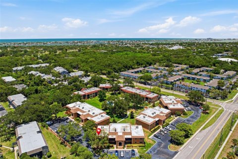 Condo in Largo, Florida, 2 bedrooms  № 2100067 - photo 28
