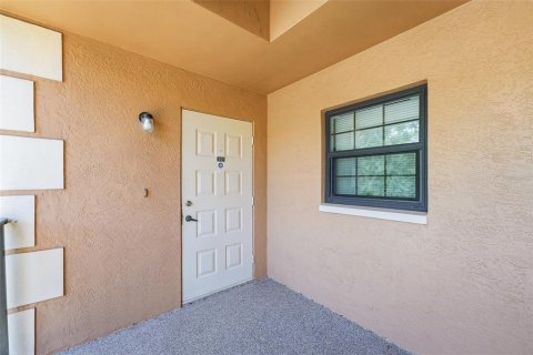 Condo in Largo, Florida, 2 bedrooms  № 2100067 - photo 6