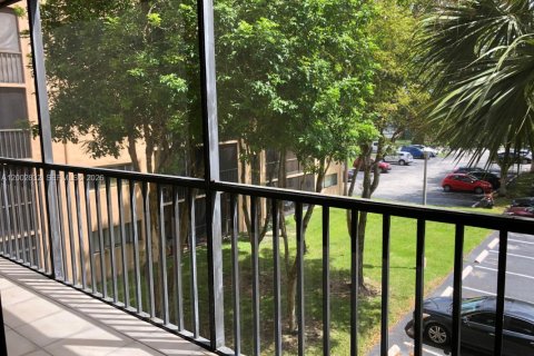 Condo in Miami, Florida, 2 bedrooms  № 2068106 - photo 6