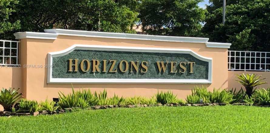 Condo in Miami, Florida, 2 bedrooms  № 2068106