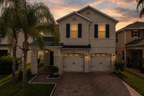 House in Kissimmee, Florida 4 bedrooms, 217.21 sq.m. № 2319121 - photo 6
