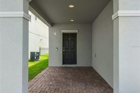 House in Kissimmee, Florida 4 bedrooms, 217.21 sq.m. № 2319121 - photo 7