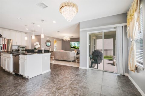 House in Kissimmee, Florida 4 bedrooms, 217.21 sq.m. № 2319121 - photo 17