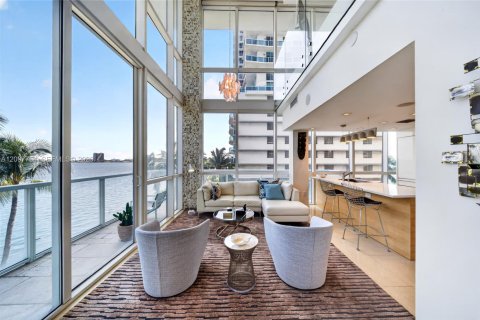 Condo in Miami, Florida, 1 bedroom  № 2401362