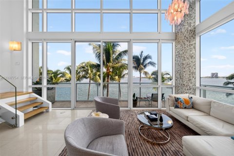 Copropriété à vendre à Miami, Floride: 1 chambre, 84.73 m2 № 2401362 - photo 14