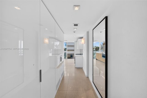 Copropriété à vendre à Miami, Floride: 1 chambre, 84.73 m2 № 2401362 - photo 6