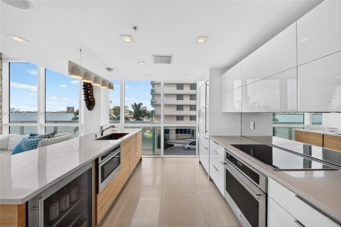 Copropriété à vendre à Miami, Floride: 1 chambre, 84.73 m2 № 2401362 - photo 8