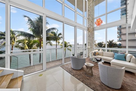 Copropriété à vendre à Miami, Floride: 1 chambre, 84.73 m2 № 2401362 - photo 13