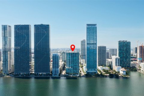 Copropriété à vendre à Miami, Floride: 1 chambre, 84.73 m2 № 2401362 - photo 2