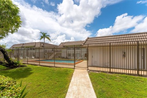 Appartement à louer à Miami, Floride: 2 chambres, 75.44 m2 № 1986682 - photo 30