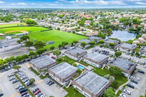 Appartement à louer à Miami, Floride: 2 chambres, 75.44 m2 № 1986682 - photo 20