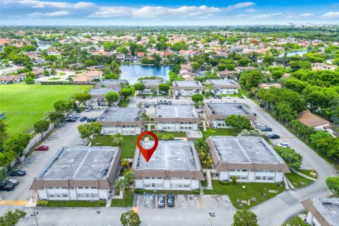 Appartement à louer à Miami, Floride: 2 chambres, 75.44 m2 № 1986682 - photo 17