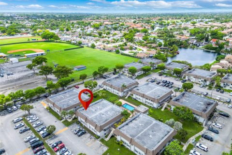 Appartement à louer à Miami, Floride: 2 chambres, 75.44 m2 № 1986682 - photo 19