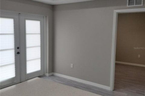 House in North Port, Florida 4 bedrooms, 144.74 sq.m. № 1914400 - photo 16