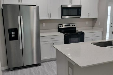 House in North Port, Florida 4 bedrooms, 144.74 sq.m. № 1914400 - photo 10
