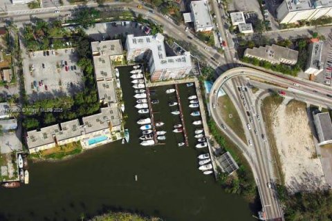 Copropriété à vendre à Miami, Floride: 1 chambre, 65.59 m2 № 1862382 - photo 3