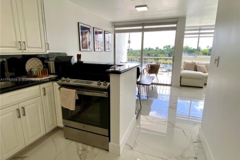 Copropriété à vendre à Miami, Floride: 1 chambre, 65.59 m2 № 1862382 - photo 13