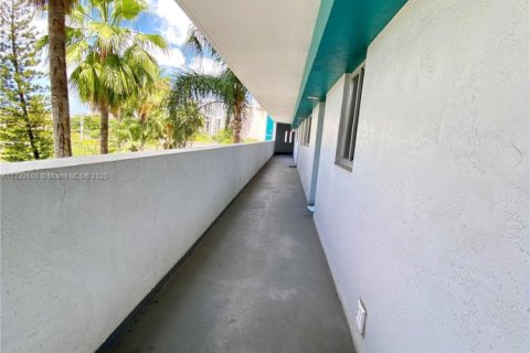 Copropriété à vendre à Miami, Floride: 1 chambre, 65.59 m2 № 1862382 - photo 12