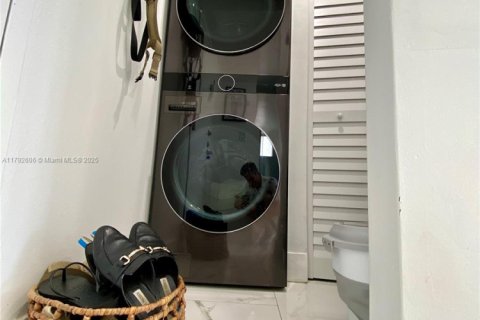 Copropriété à vendre à Miami, Floride: 1 chambre, 65.59 m2 № 1862382 - photo 14