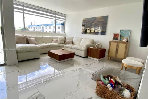 Copropriété à vendre à Miami, Floride: 1 chambre, 65.59 m2 № 1862382 - photo 21