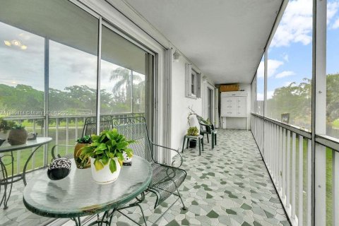 Condominio en venta en Hollywood, Florida, 2 dormitorios, 92.16 m2 № 1939072 - foto 18
