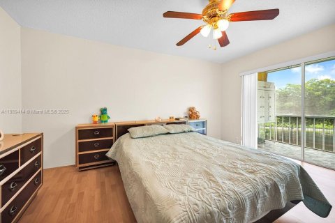 Condominio en venta en Hollywood, Florida, 2 dormitorios, 92.16 m2 № 1939072 - foto 12