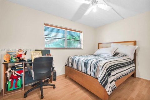 Condominio en venta en Hollywood, Florida, 2 dormitorios, 92.16 m2 № 1939072 - foto 16