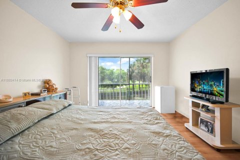 Condominio en venta en Hollywood, Florida, 2 dormitorios, 92.16 m2 № 1939072 - foto 13