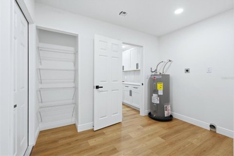 Villa ou maison à vendre à Venice, Floride: 4 chambres, 166.67 m2 № 2203161 - photo 24
