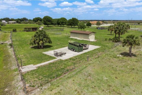 Propiedad comercial en venta en Okeechobee, Florida № 2147106 - foto 7