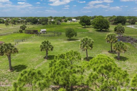 Propiedad comercial en venta en Okeechobee, Florida № 2147106 - foto 18
