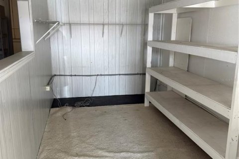 Снять в аренду коммерческую недвижимость в Порт-Шарлотт, Флорида № 1901352 - фото 3