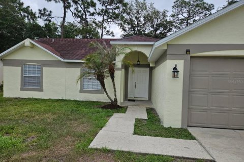 House in Orlando, Florida 3 bedrooms, 131.64 sq.m. № 2218659
