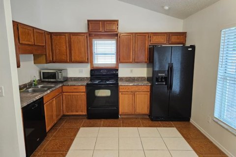 House in Orlando, Florida 3 bedrooms, 131.64 sq.m. № 2218659 - photo 6