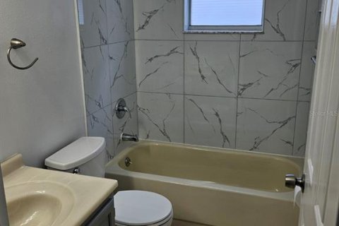 House in Orlando, Florida 3 bedrooms, 131.64 sq.m. № 2218659 - photo 16