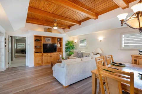 Купить виллу или дом в Клируотер, Флорида 11 комнат, 368.91м2, № 1810608 - фото 30