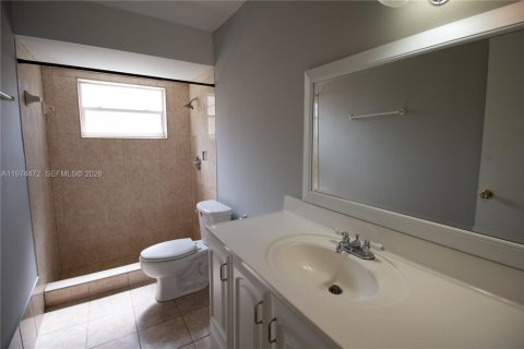 Купить виллу или дом в Маргит, Флорида 3 спальни, 166.67м2, № 2042930 - фото 12