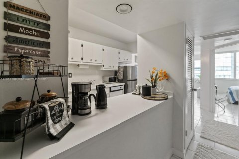 Copropriété à louer à Miami Beach, Floride: 52.03 m2 № 1893124 - photo 5