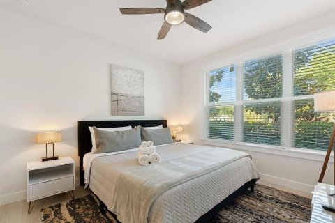 Townhouse in Tampa, Florida 3 bedrooms, 225.2 sq.m. № 1841943 - photo 6