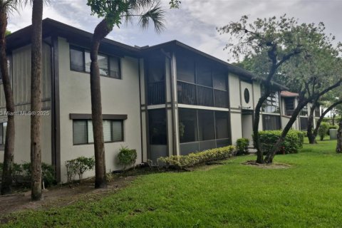 Condominio en venta en Tamarac, Florida, 2 dormitorios, 76.18 m2 № 1814243 - foto 3