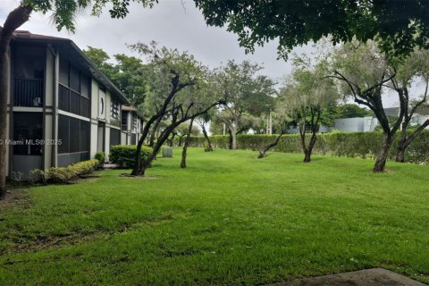 Condominio en venta en Tamarac, Florida, 2 dormitorios, 76.18 m2 № 1814243 - foto 4