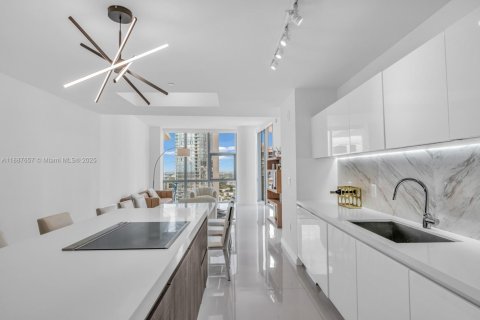 Copropriété à louer à Miami, Floride: 3 chambres, 204.76 m2 № 1946900 - photo 6