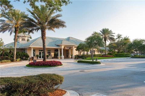 House in Weston, Florida 3 bedrooms, 133.59 sq.m. № 1983074 - photo 6