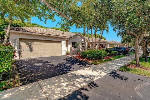 House in Weston, Florida 3 bedrooms, 133.59 sq.m. № 1983074 - photo 8