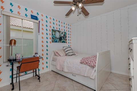 House in Weston, Florida 3 bedrooms, 133.59 sq.m. № 1983074 - photo 13