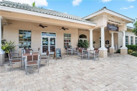 House in Weston, Florida 3 bedrooms, 133.59 sq.m. № 1983074 - photo 7