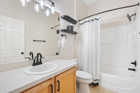 Casa en venta en The Villages, Florida, 2 dormitorios, 110.37 m2 № 1915467 - foto 20
